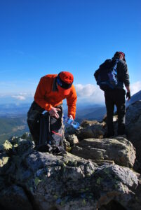 Odpoczynek na Świnickiej Przełęczy