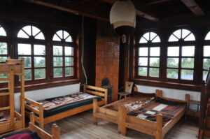 Schronisko PTTK im. Stanisława Dunin-Borkowskiego na Luboniu Wielkim